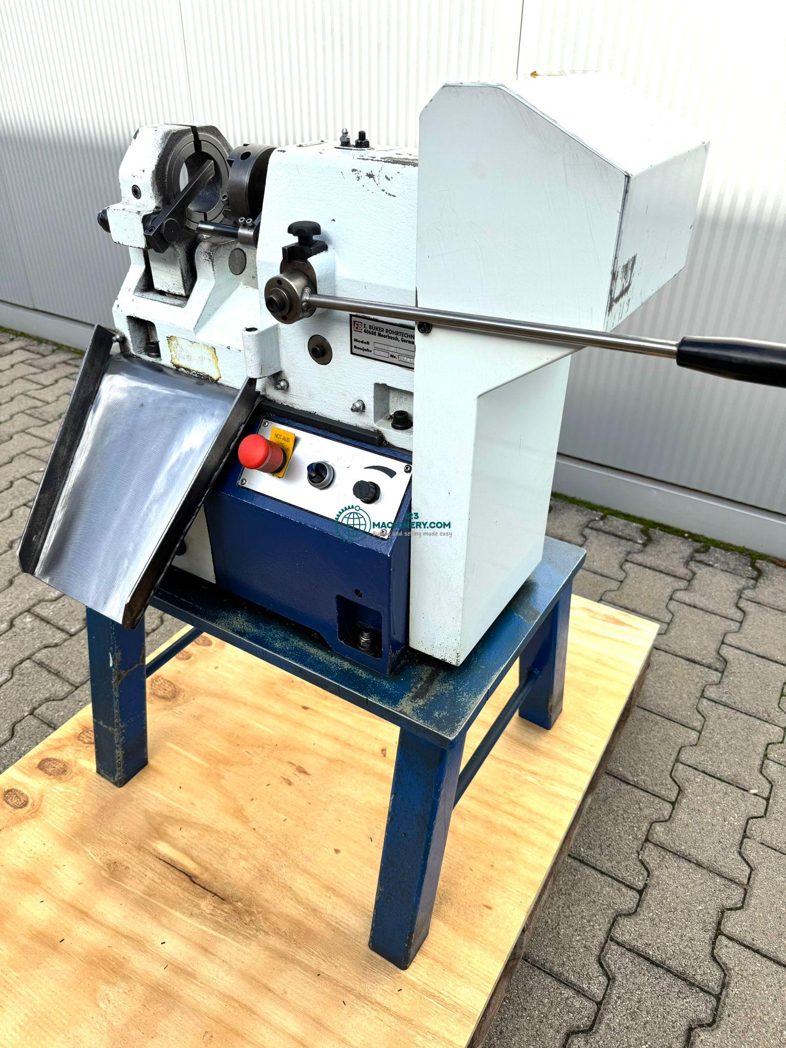 E.Büker - Typ N76 Endenbearbeitungsmaschine / Anfasmaschine